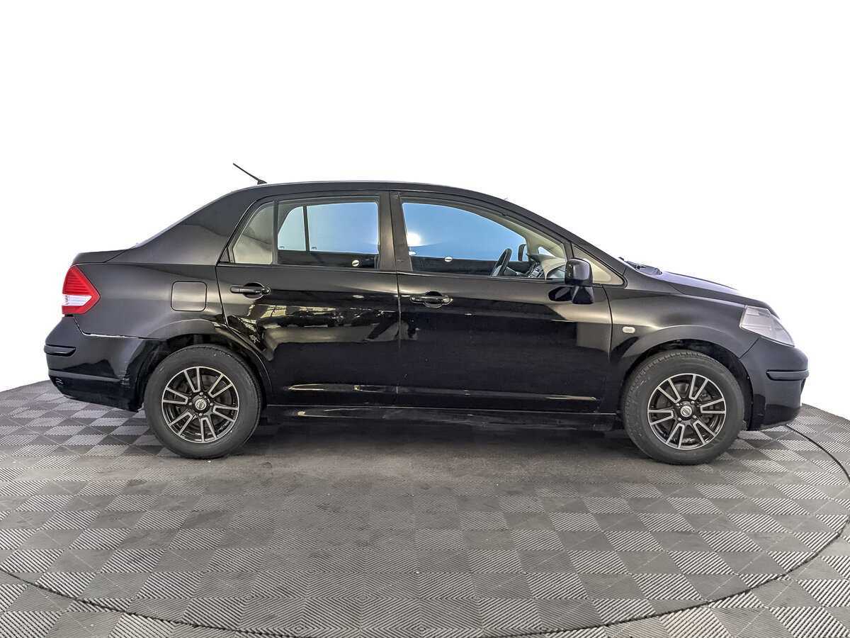 Купить Nissan Tiida с пробегом. Фото: #3