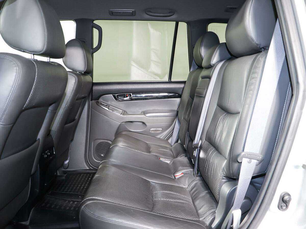 Купить Toyota Land Cruiser Prado с пробегом. Фото: #9
