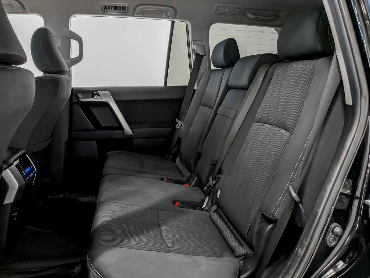 Купить Toyota Land Cruiser Prado с пробегом. Фото: #11