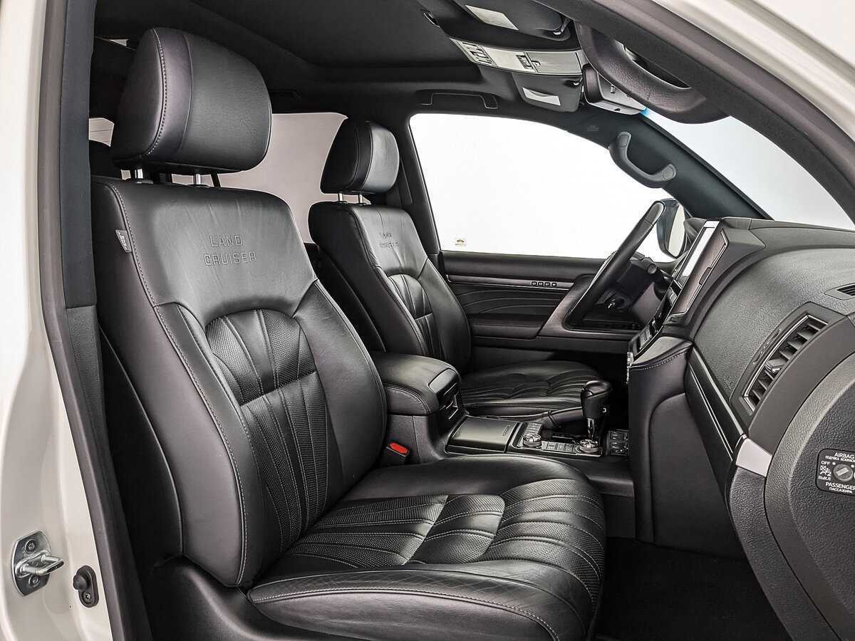 Купить Toyota Land Cruiser с пробегом. Фото: #20