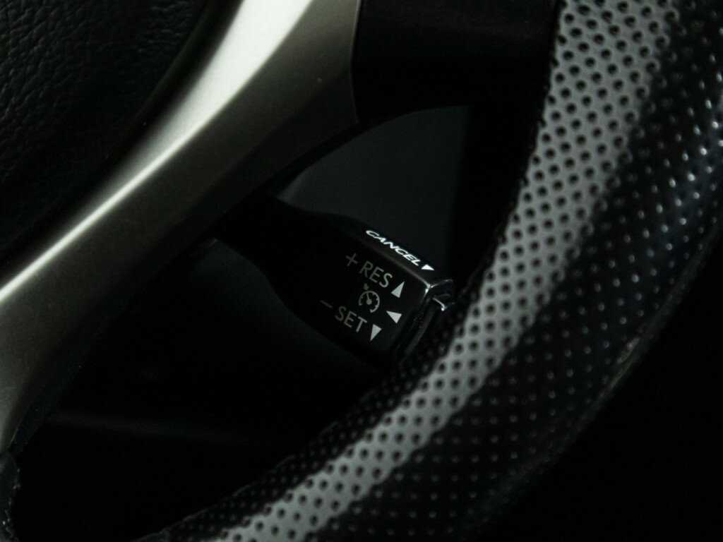 Купить Lexus ES с пробегом. Фото: #21