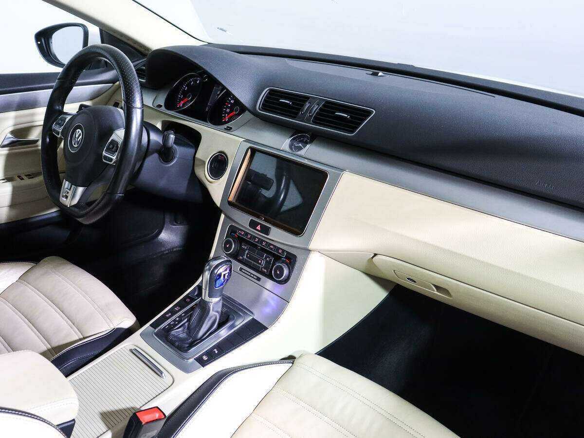 Купить Volkswagen Passat CC с пробегом. Фото: #6