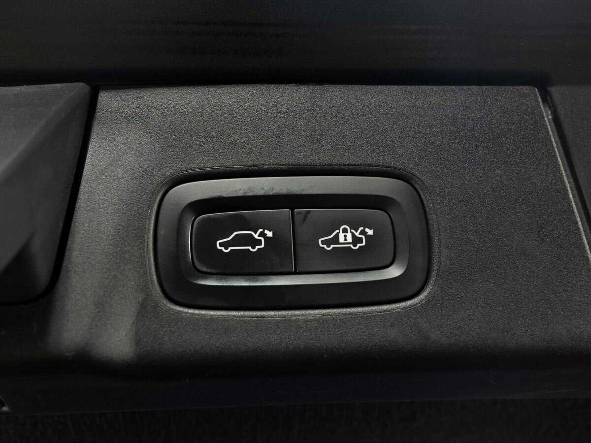 Купить Volvo V90 Cross Country с пробегом. Фото: #25