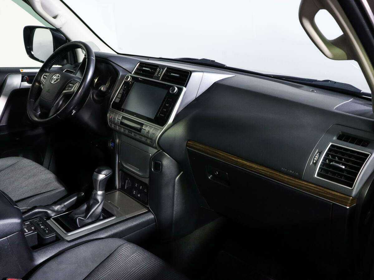 Купить Toyota Land Cruiser Prado с пробегом. Фото: #7