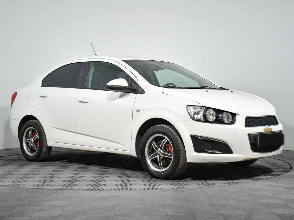 Купить Chevrolet Aveo с пробегом. Фото: #2
