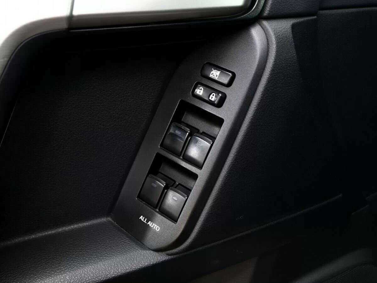 Купить Toyota Land Cruiser Prado с пробегом. Фото: #8
