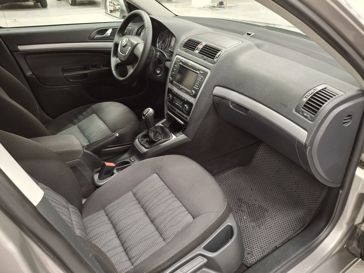 Купить Skoda Octavia с пробегом. Фото: #10