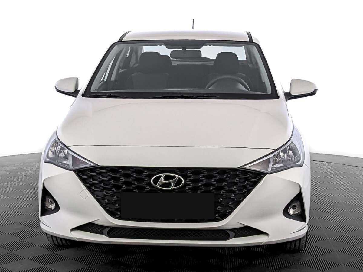Купить Hyundai Solaris с пробегом. Фото: #1