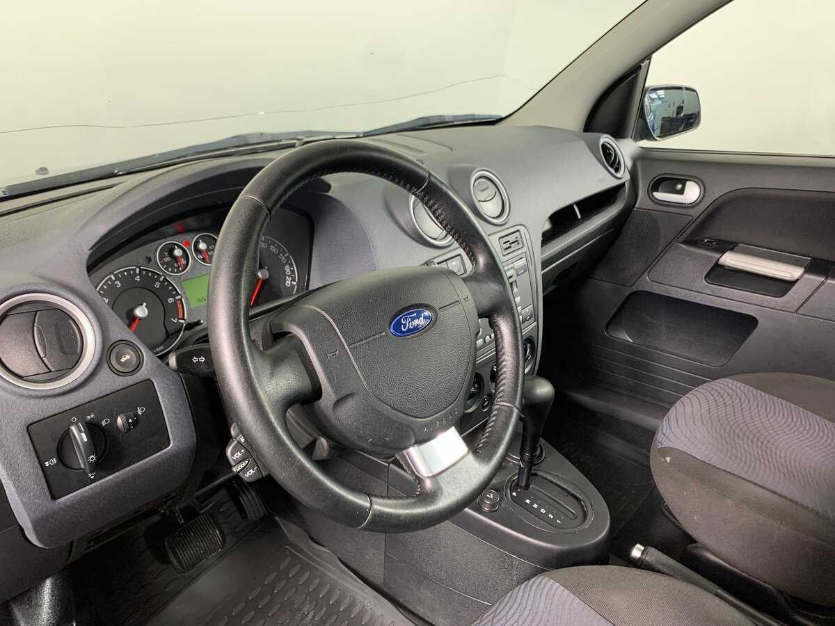 Купить Ford Fusion с пробегом. Фото: #8