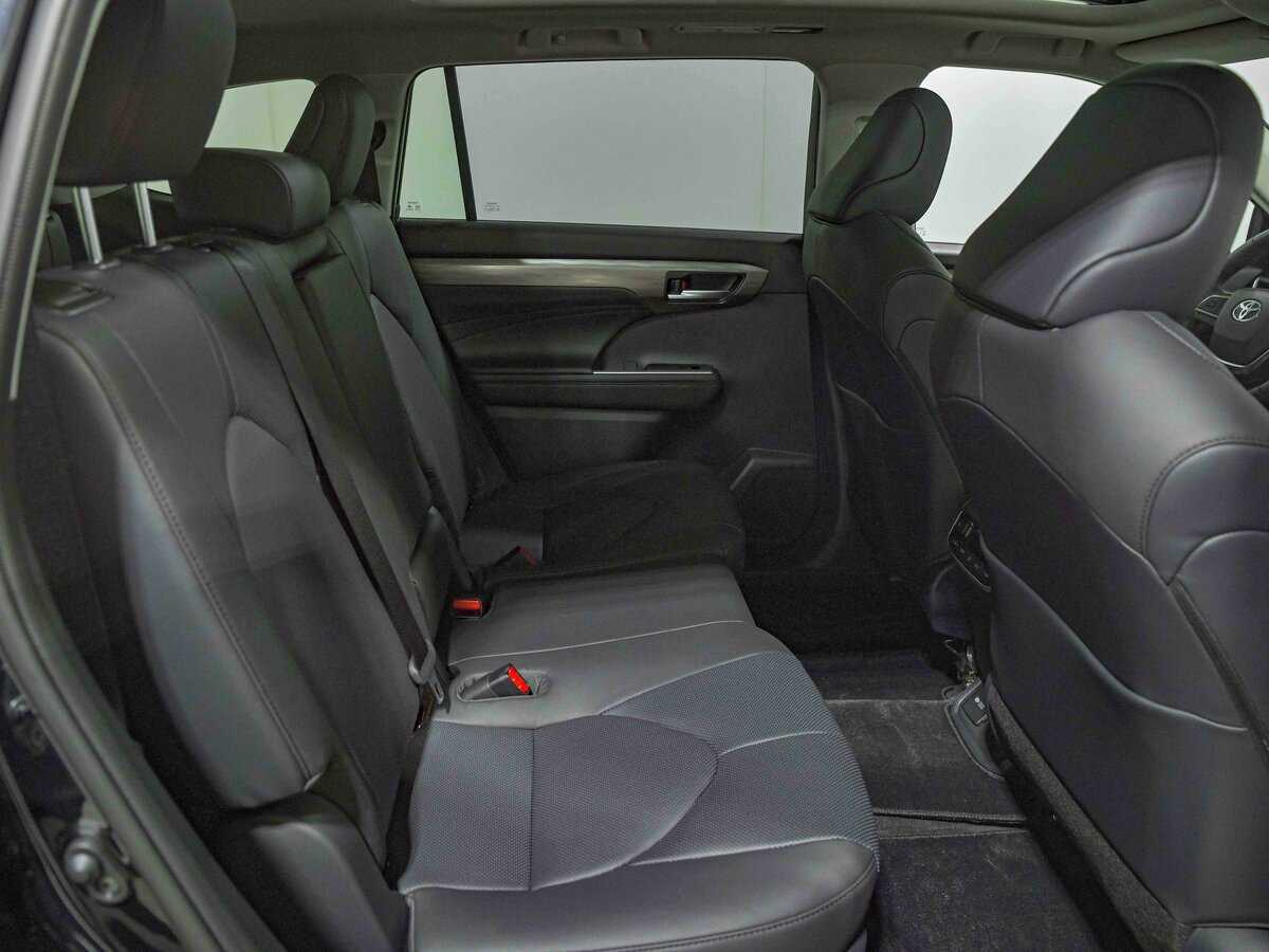 Купить Toyota Highlander с пробегом. Фото: #15