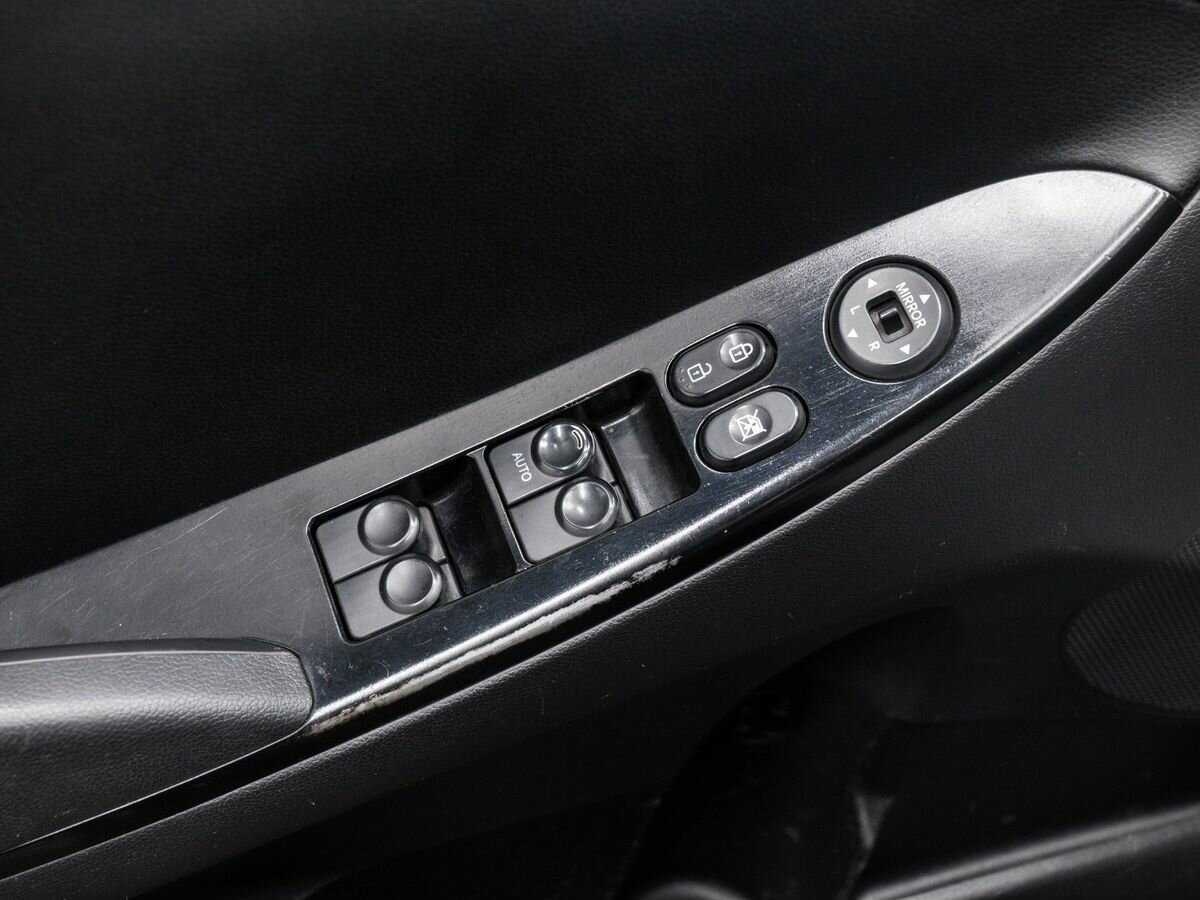 Купить Hyundai Solaris с пробегом. Фото: #14