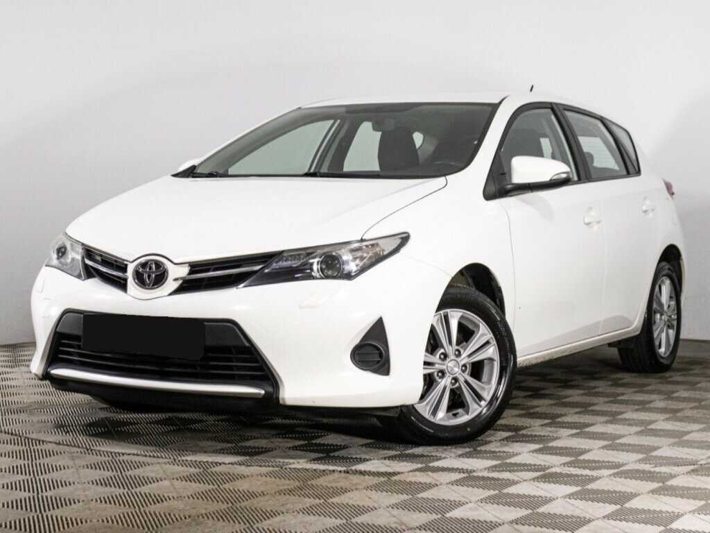 Купить Toyota Auris с пробегом. Посмотреть фото