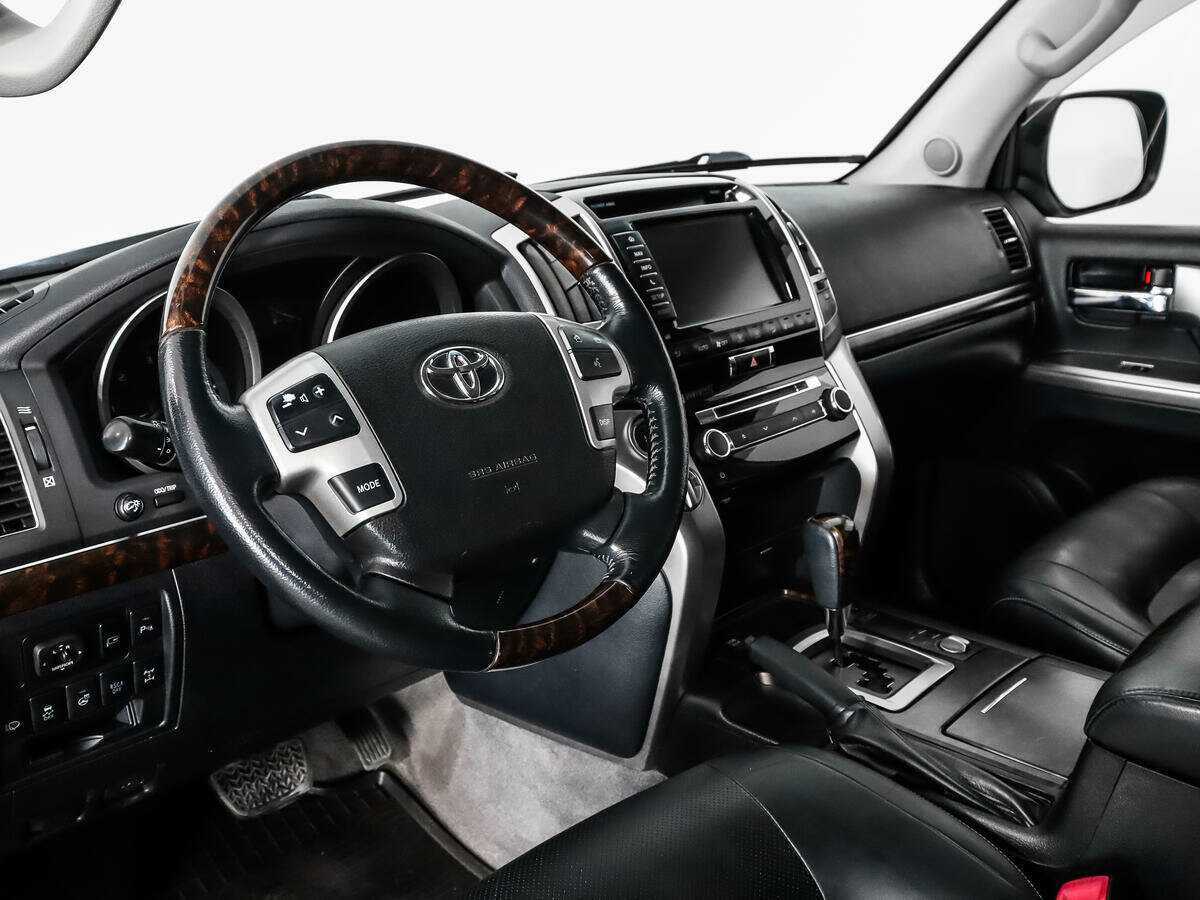 Купить Toyota Land Cruiser с пробегом. Фото: #8
