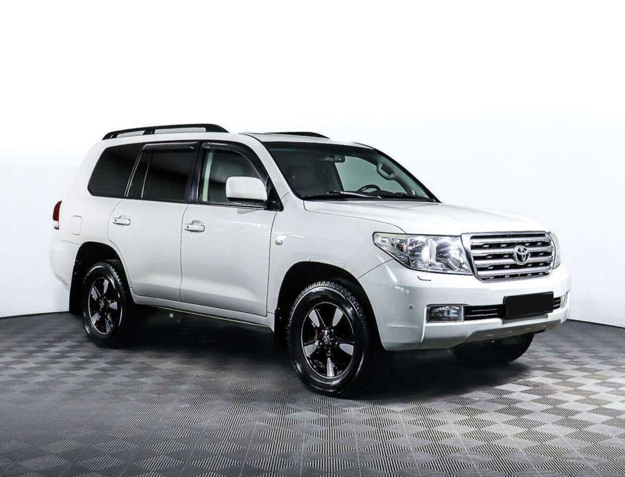 Купить Toyota Land Cruiser с пробегом. Фото: #2