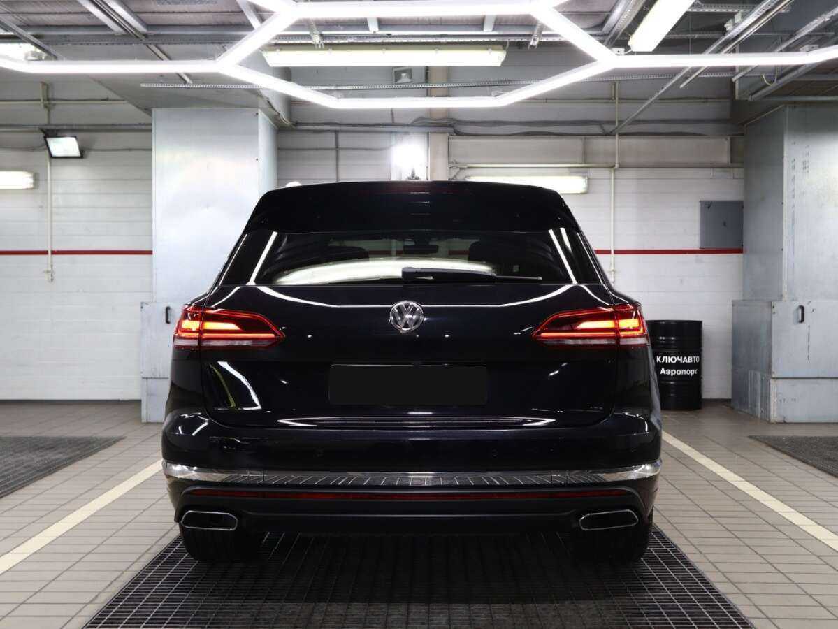 Купить Volkswagen Touareg с пробегом. Фото: #3