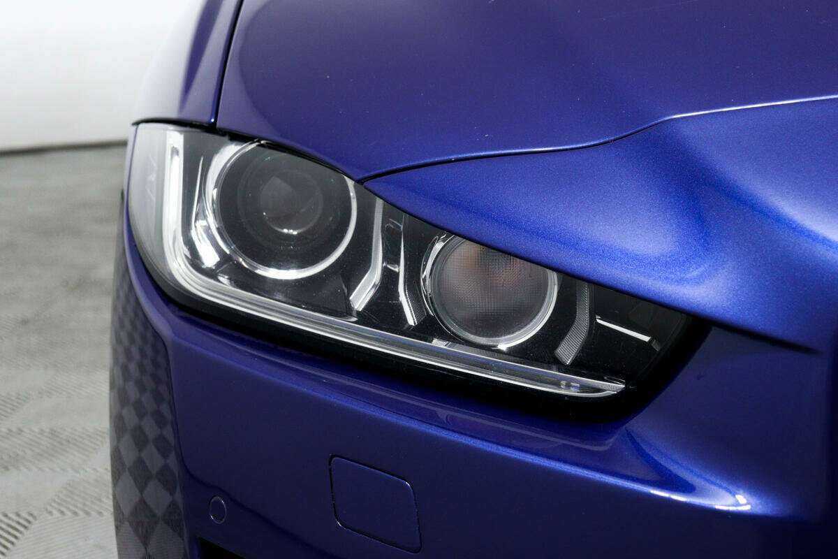 Купить Jaguar XE с пробегом. Фото: #14