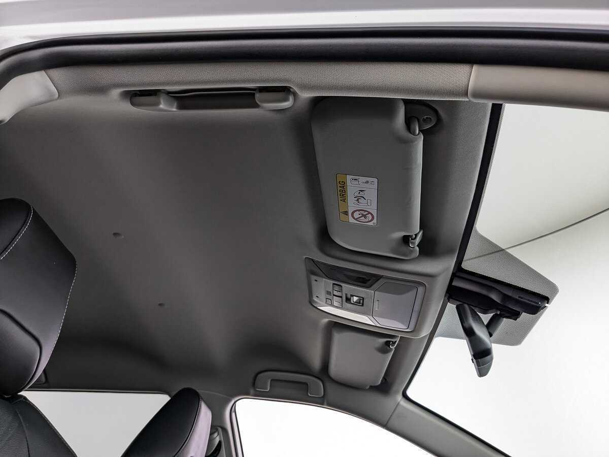 Купить Toyota RAV4 с пробегом. Фото: #18