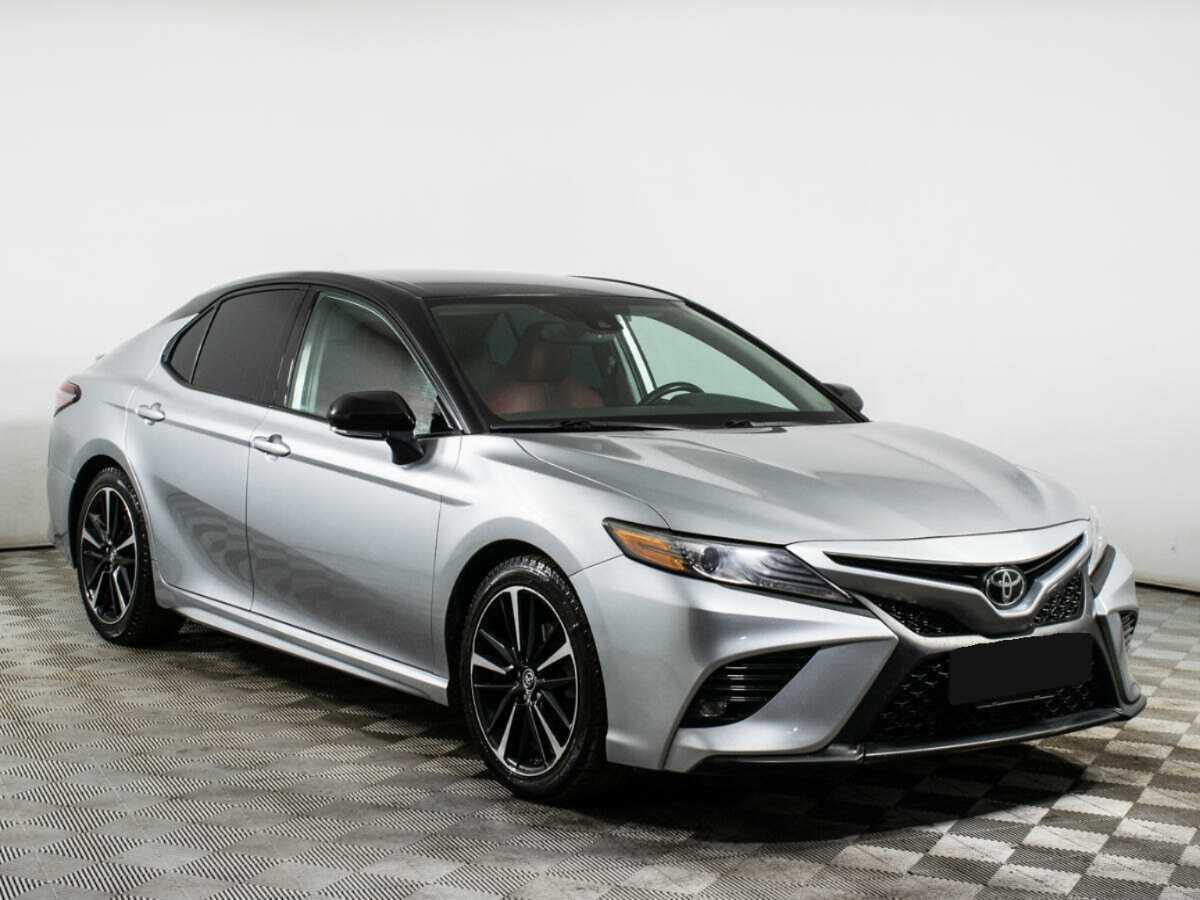 Купить Toyota Camry с пробегом. Фото: #2