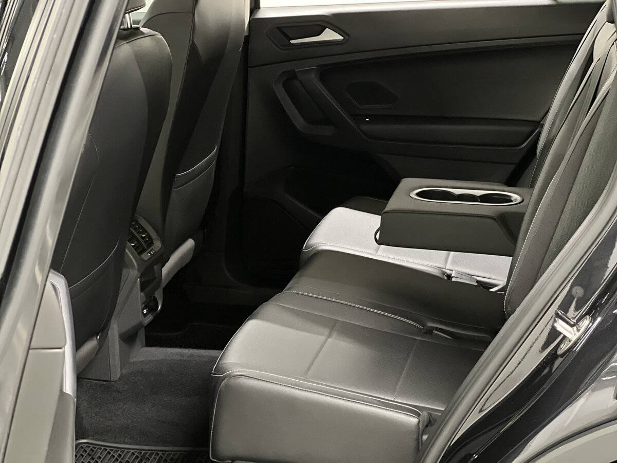 Купить Volkswagen Tiguan с пробегом. Фото: #11