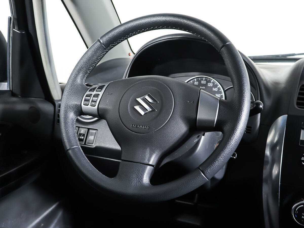 Купить Suzuki SX4 с пробегом. Фото: #14