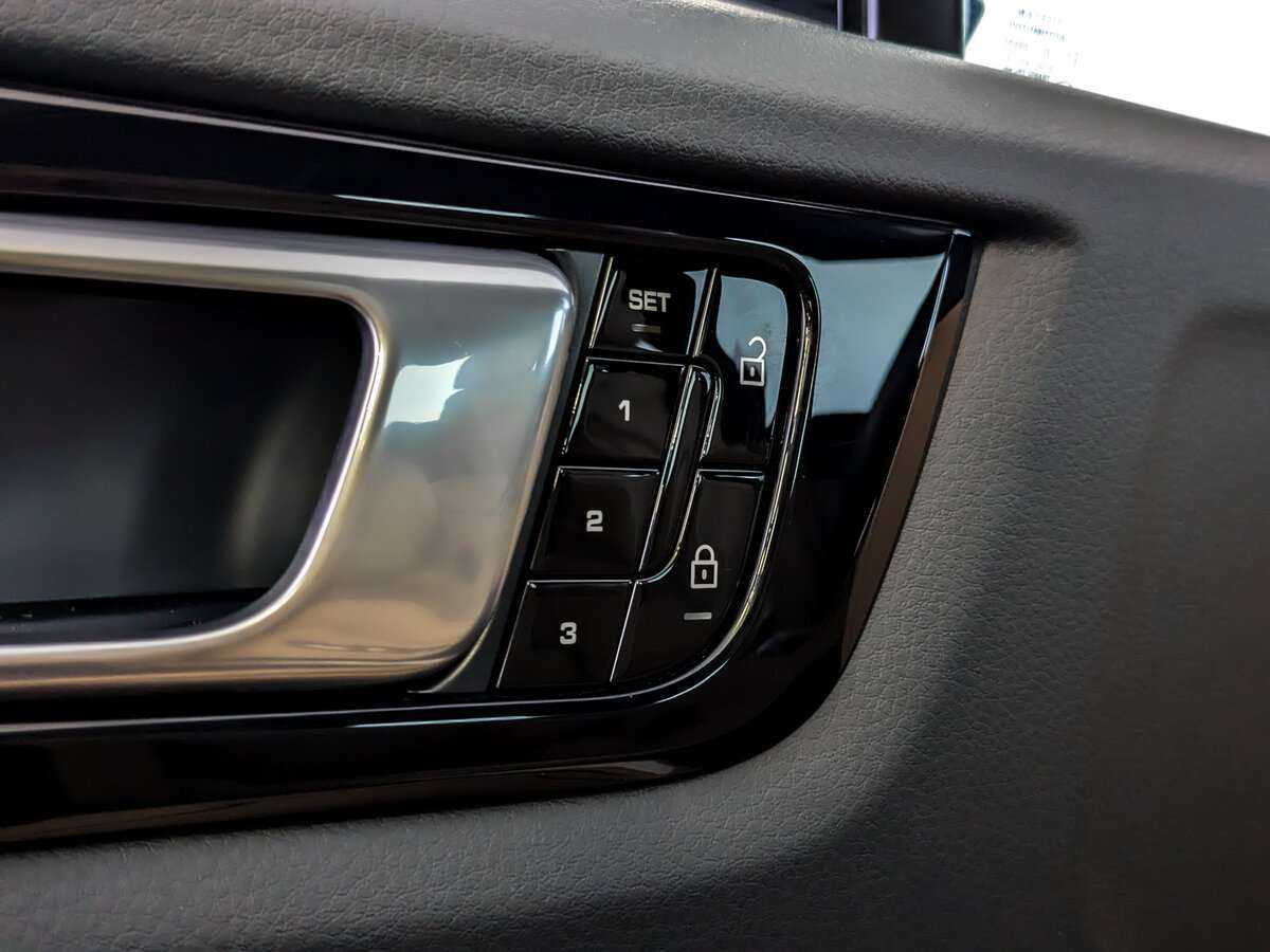Купить Porsche Cayenne с пробегом. Фото: #20