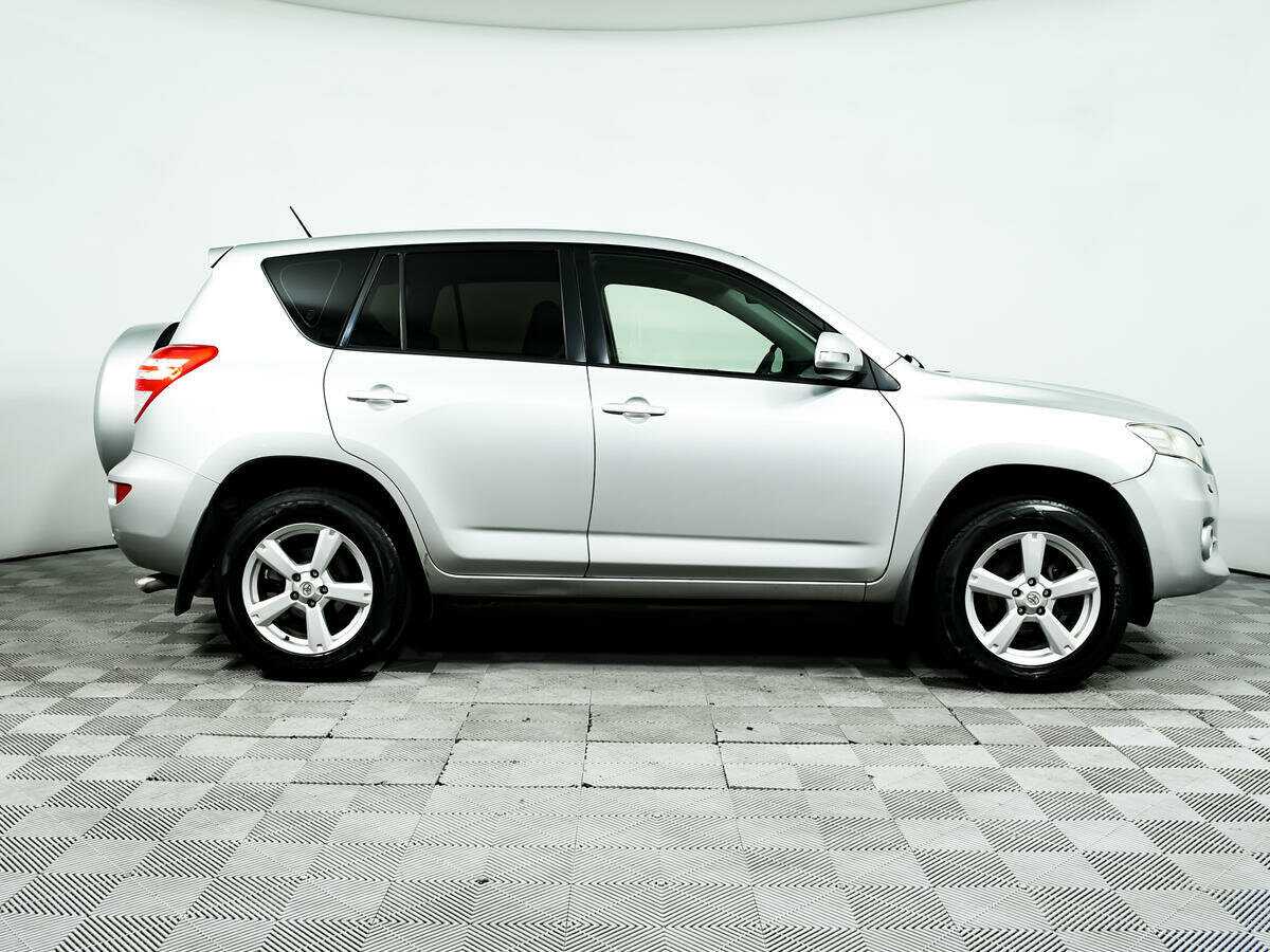 Купить Toyota RAV4 с пробегом. Фото: #3