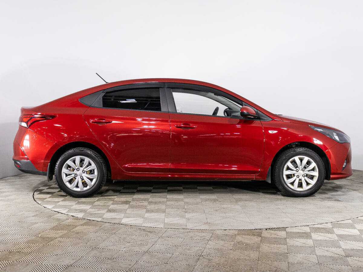 Купить Hyundai Solaris с пробегом. Фото: #3