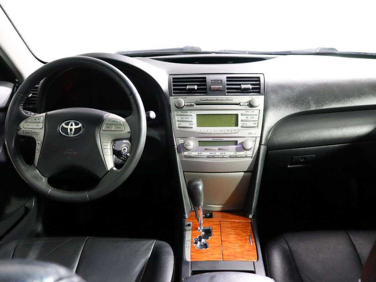 Купить Toyota Camry с пробегом. Фото: #11