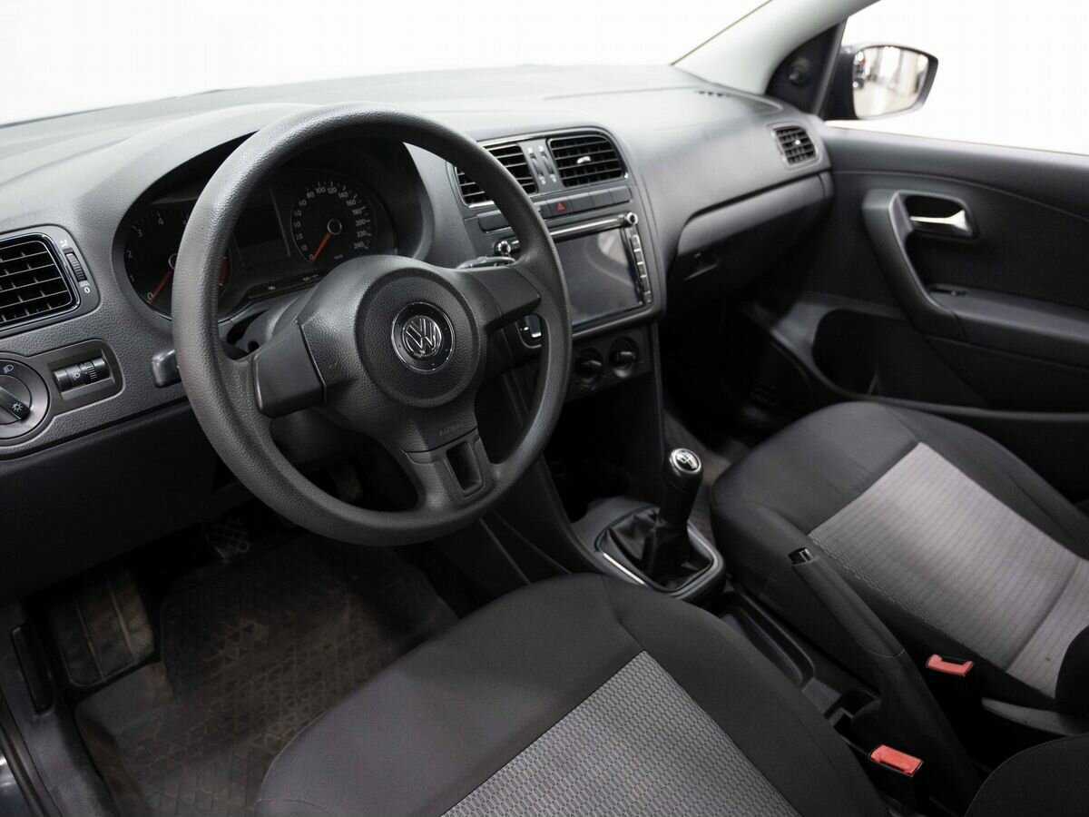Купить Volkswagen Polo с пробегом. Фото: #6
