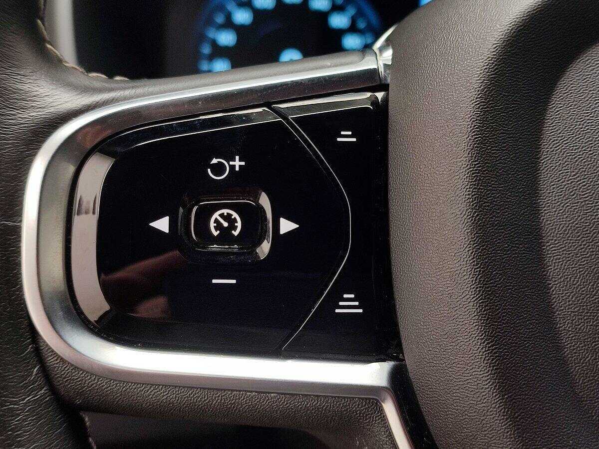 Купить Volvo XC90 с пробегом. Фото: #12