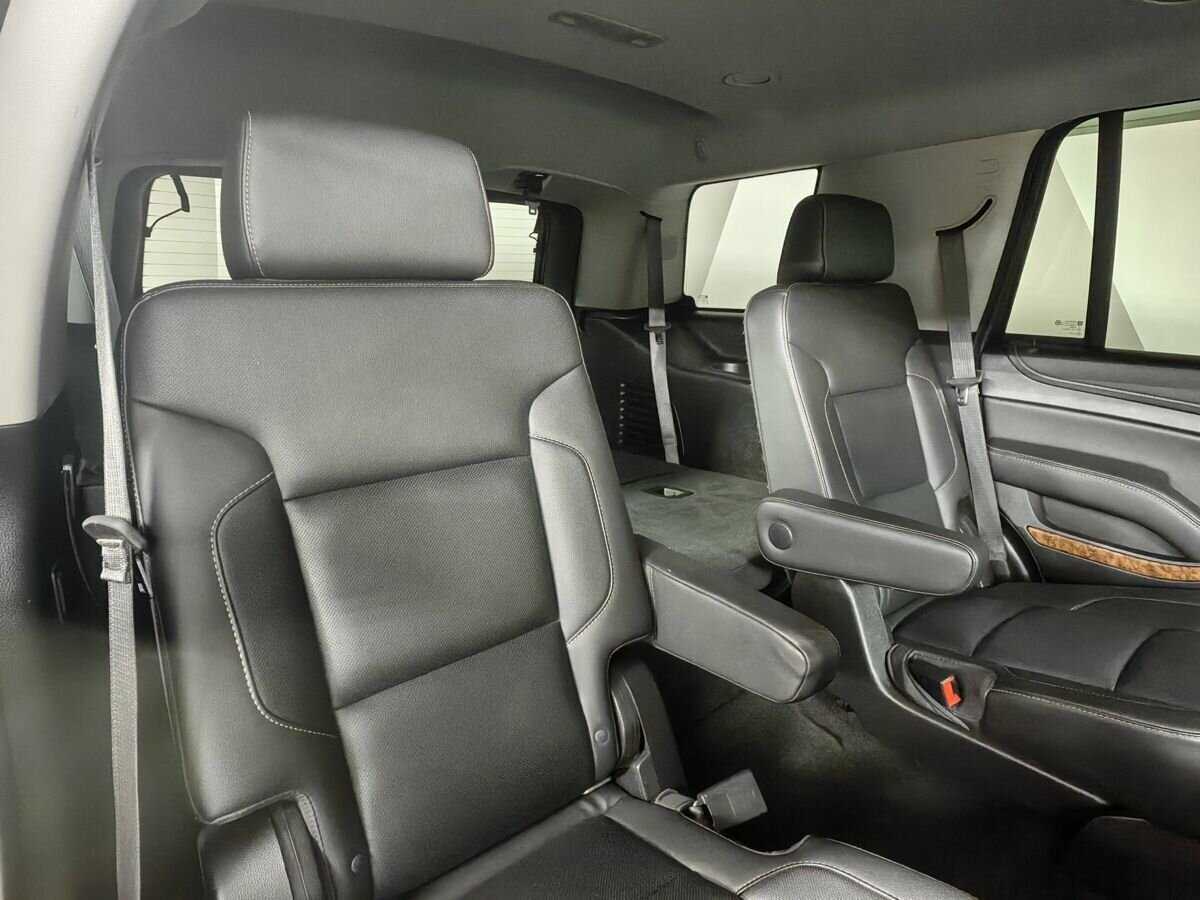 Купить Chevrolet Tahoe с пробегом. Фото: #12