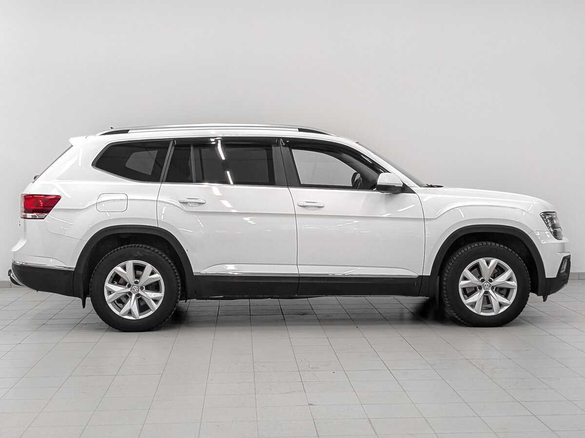 Купить Volkswagen Teramont с пробегом. Фото: #3