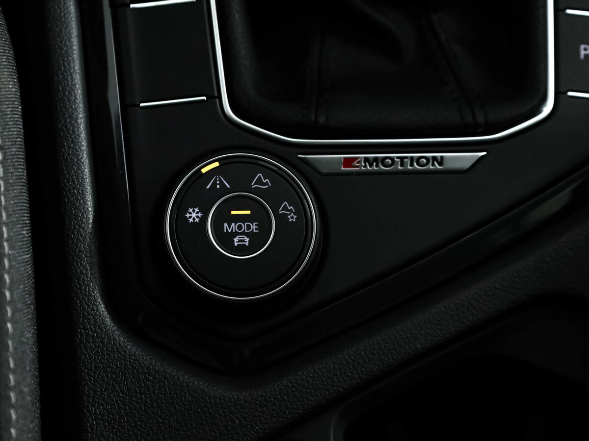 Купить Volkswagen Tiguan с пробегом. Фото: #14