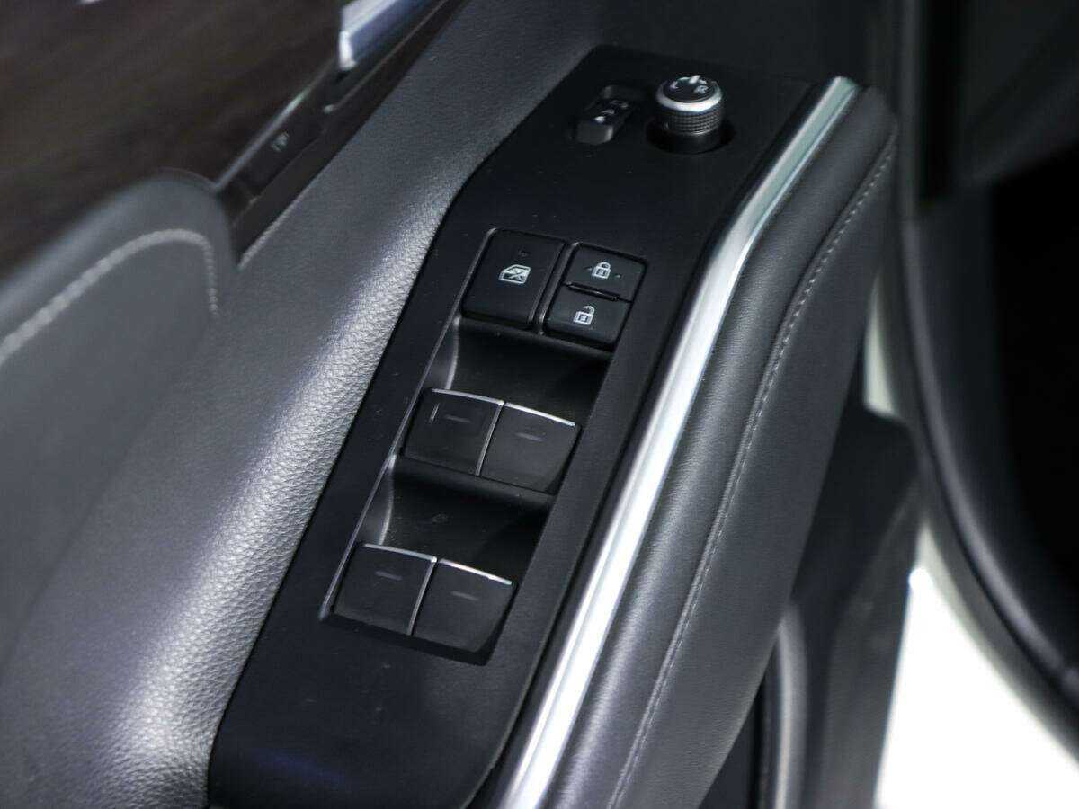 Купить Toyota Highlander с пробегом. Фото: #16