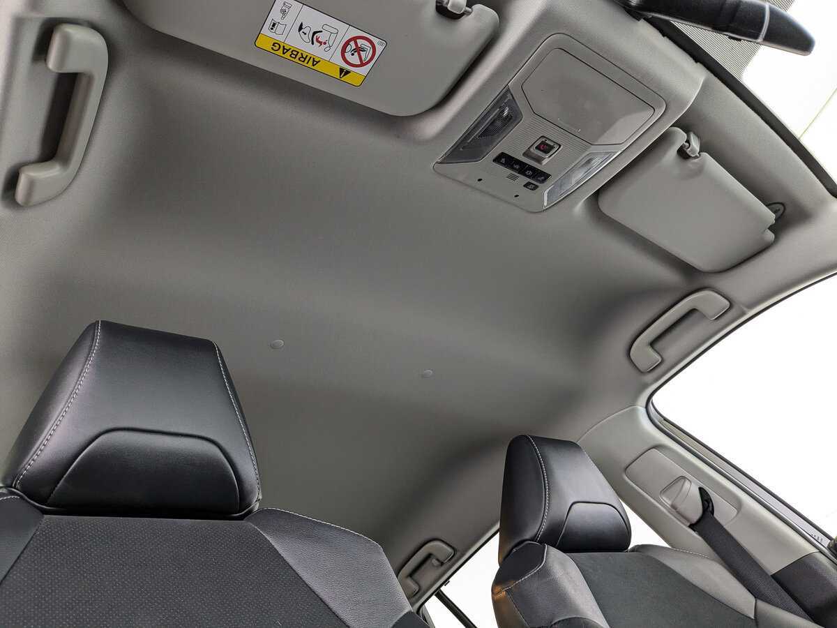 Купить Toyota RAV4 с пробегом. Фото: #18