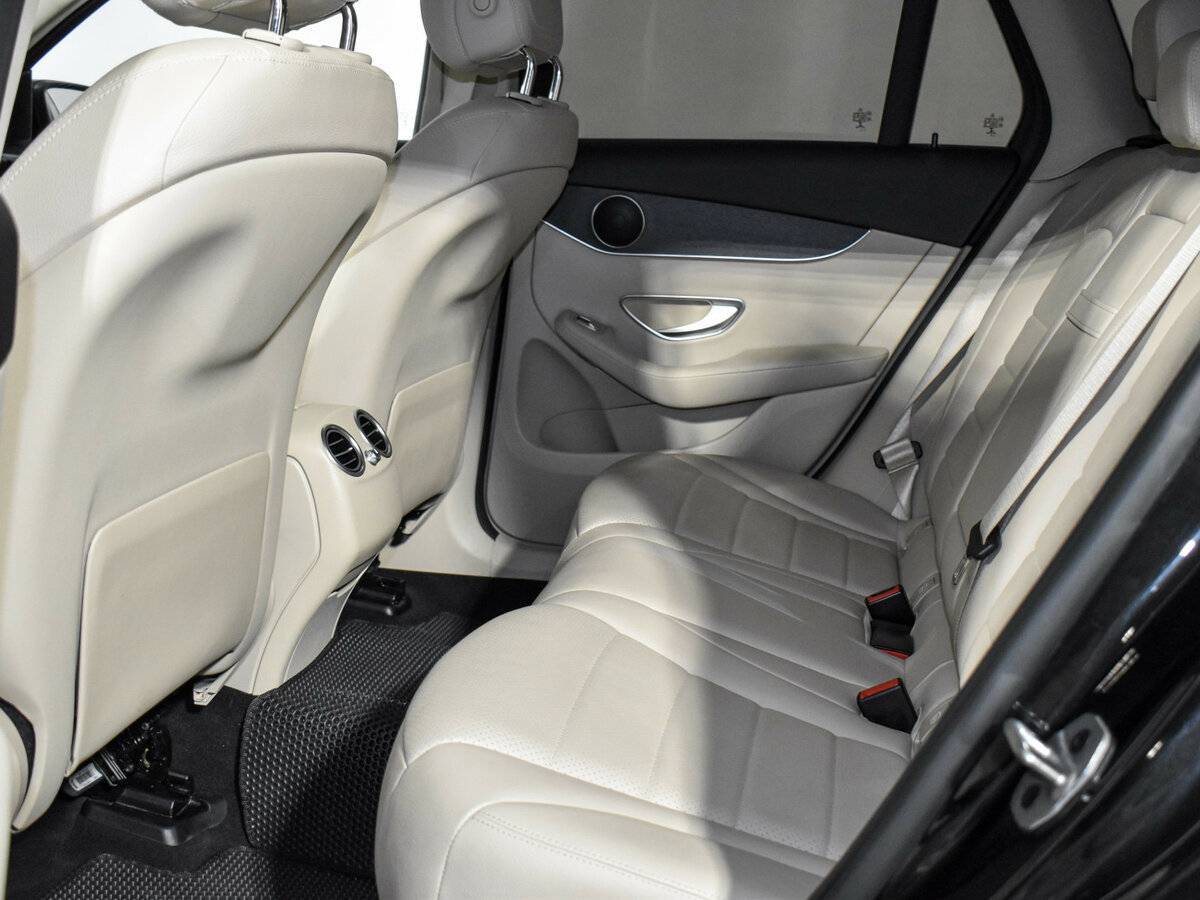 Купить Mercedes-Benz GLC с пробегом. Фото: #11