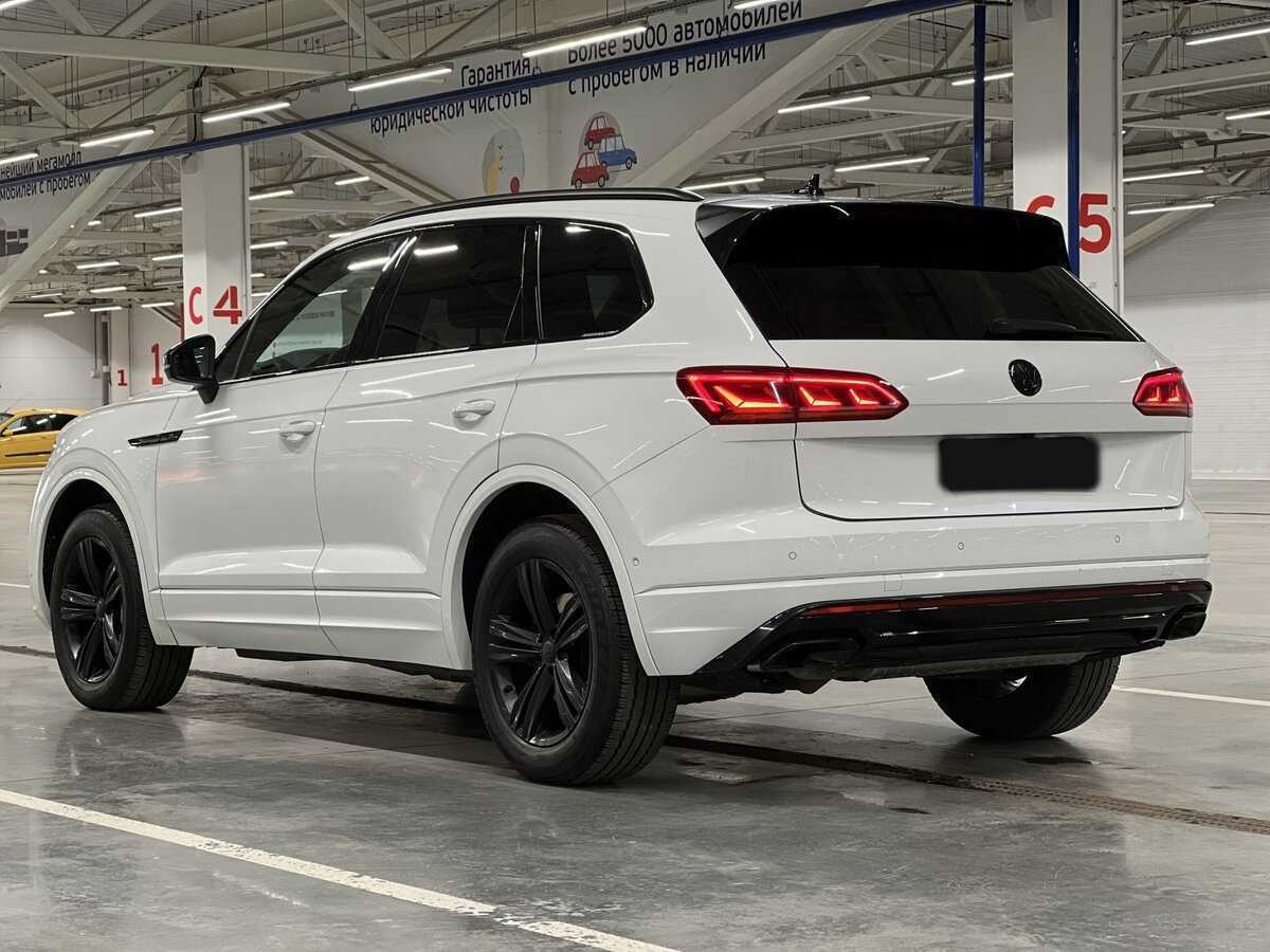 Купить Volkswagen Touareg с пробегом. Фото: #6
