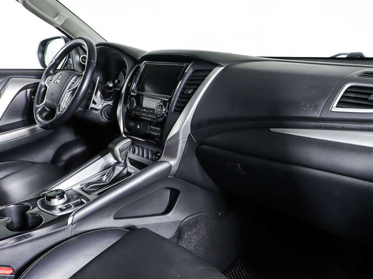 Купить Mitsubishi Pajero Sport с пробегом. Фото: #10