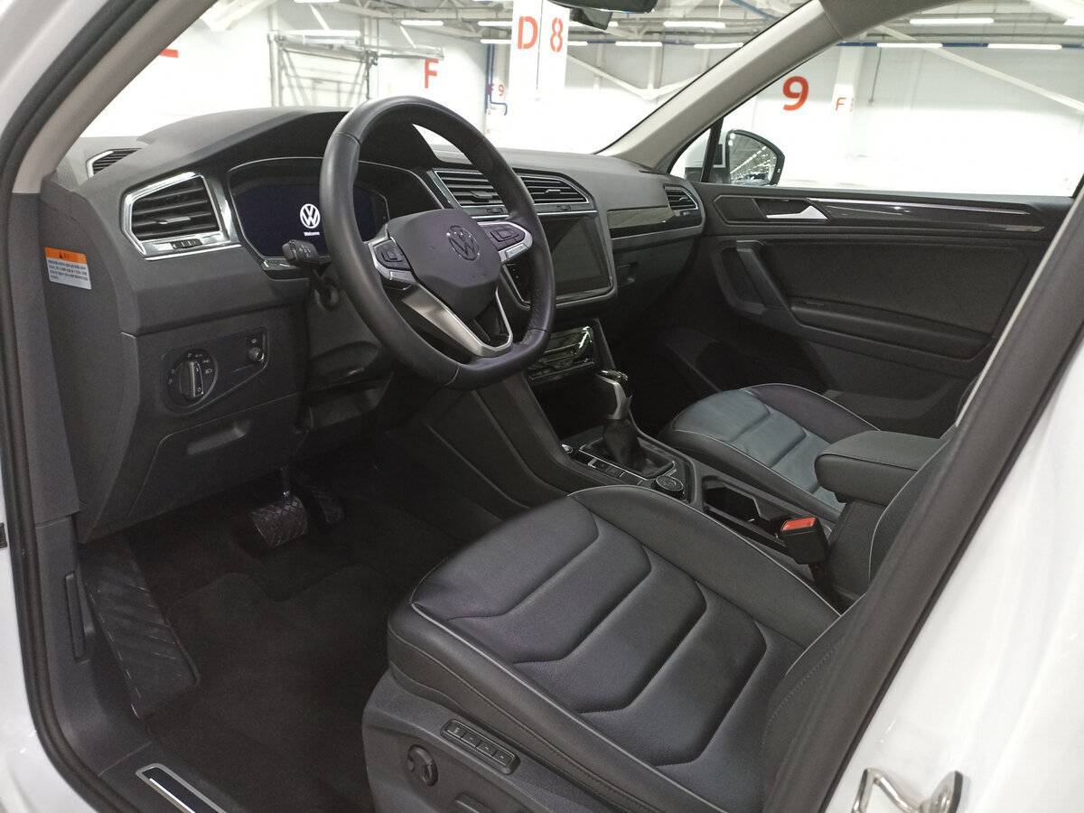 Купить Volkswagen Tiguan с пробегом. Фото: #15