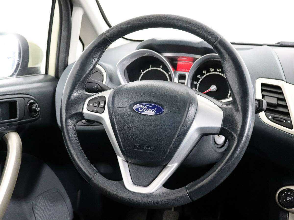 Купить Ford Fiesta с пробегом. Фото: #12