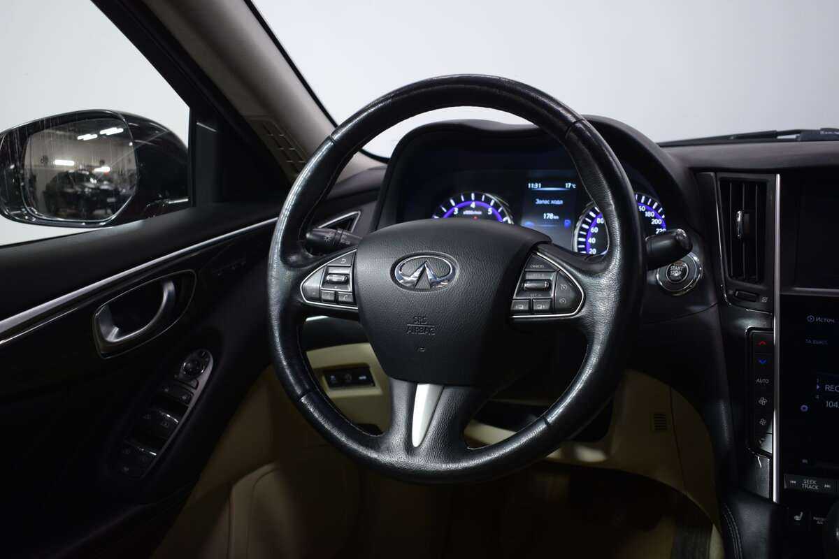 Купить Infiniti Q50 с пробегом. Фото: #10