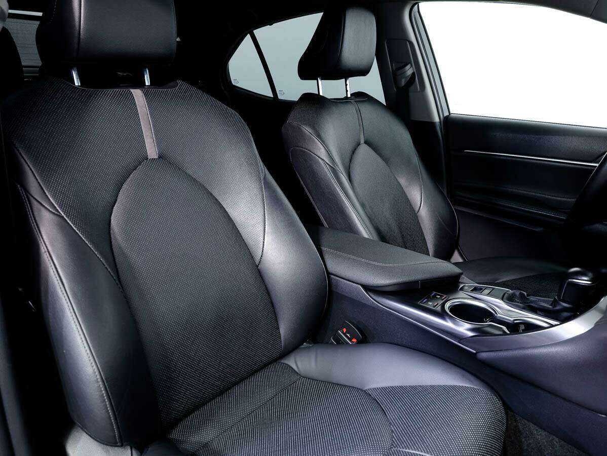 Купить Toyota Camry с пробегом. Фото: #11