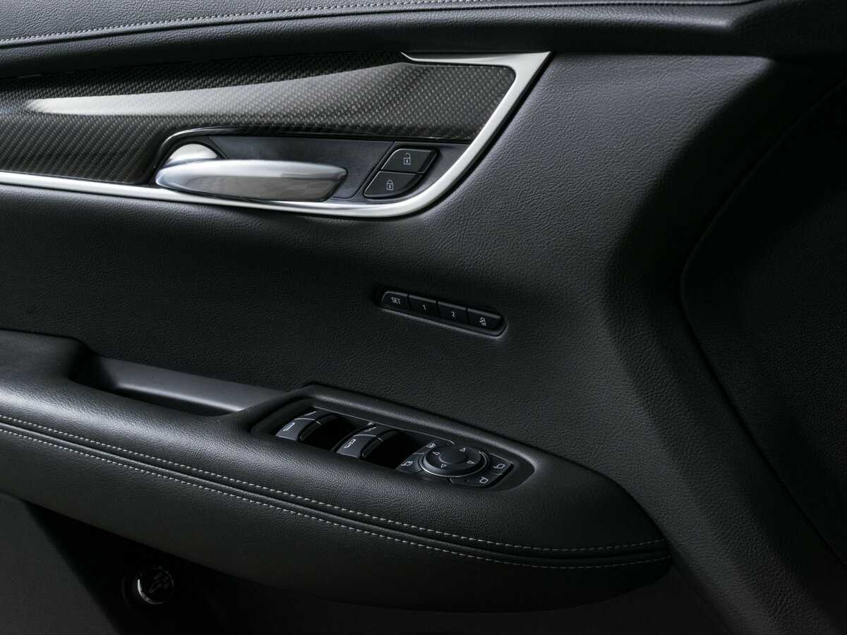 Купить Cadillac XT6 с пробегом. Фото: #22