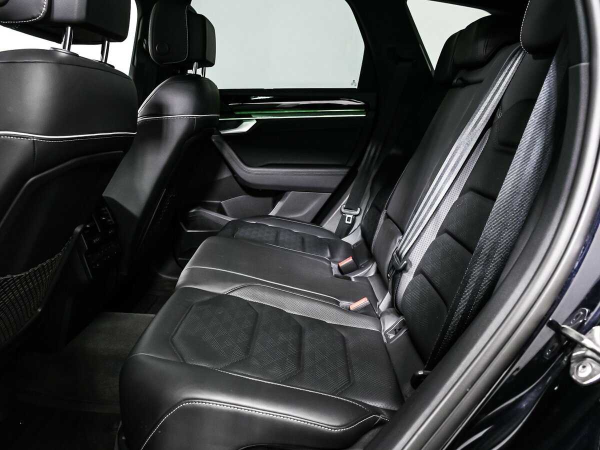 Купить Volkswagen Touareg с пробегом. Фото: #11