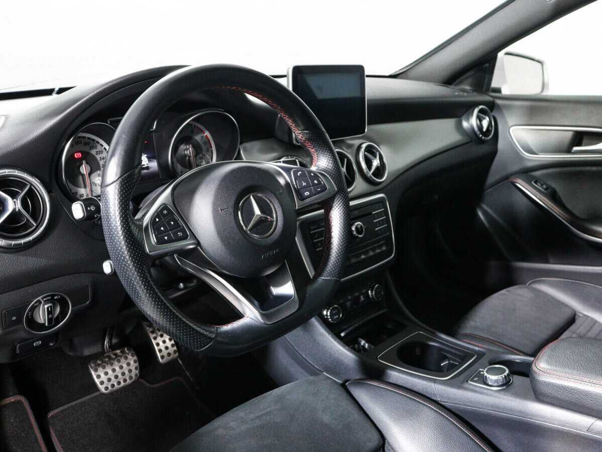 Купить Mercedes-Benz CLA с пробегом. Фото: #10
