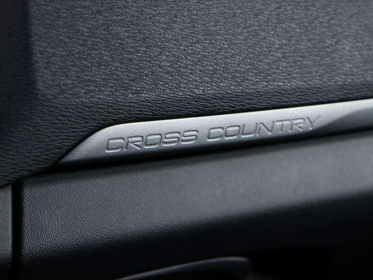 Купить Volvo V40 Cross Country с пробегом. Фото: #19