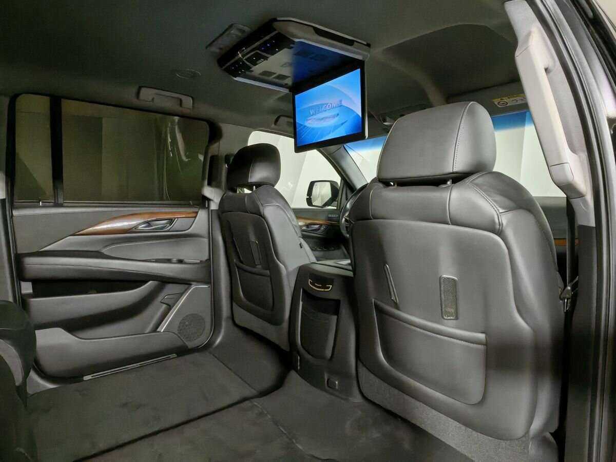 Купить Cadillac Escalade с пробегом. Фото: #16