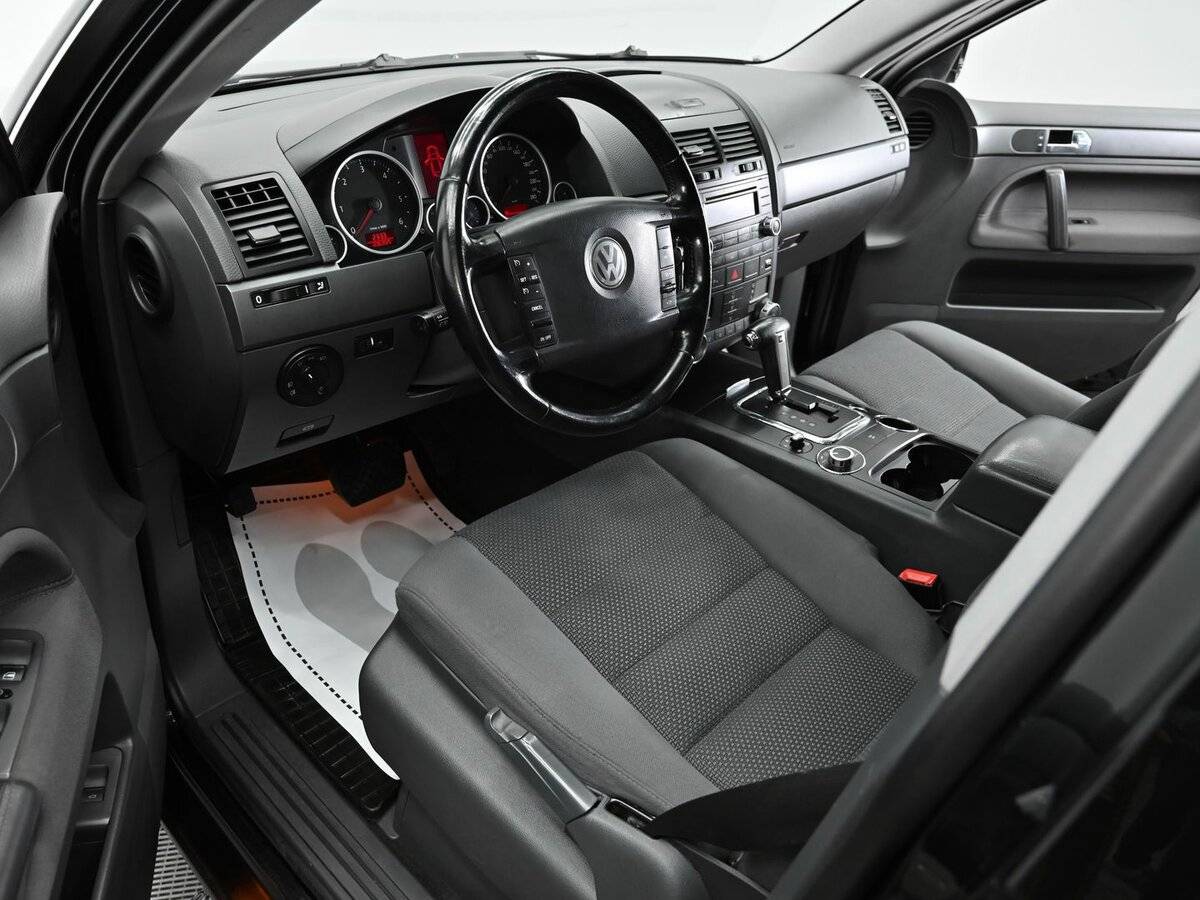 Купить Volkswagen Touareg с пробегом. Фото: #7