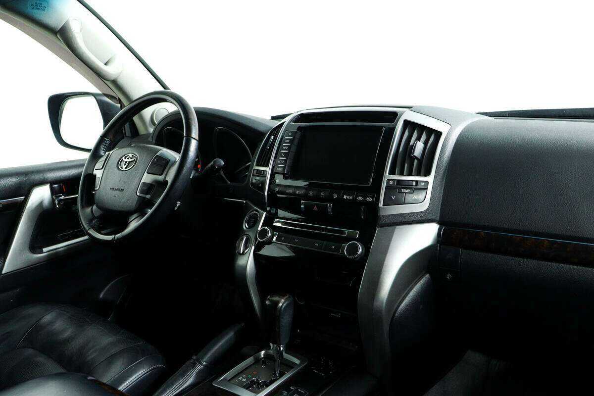 Купить Toyota Land Cruiser с пробегом. Фото: #8
