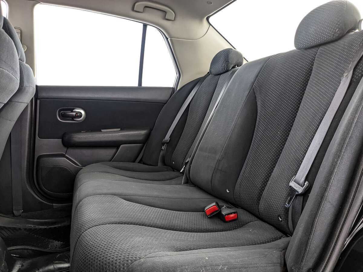 Купить Nissan Tiida с пробегом. Фото: #13